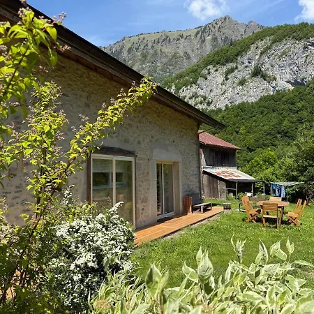 Caro Giffre, 6p, 105m2 *